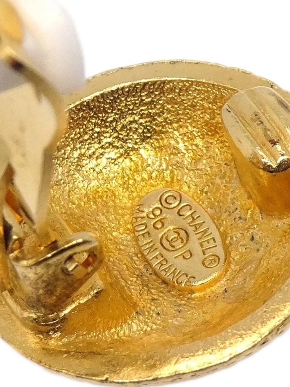 Chanel Button Clip-On Earrings Gold 96P 136264 - Picture 4 of 8